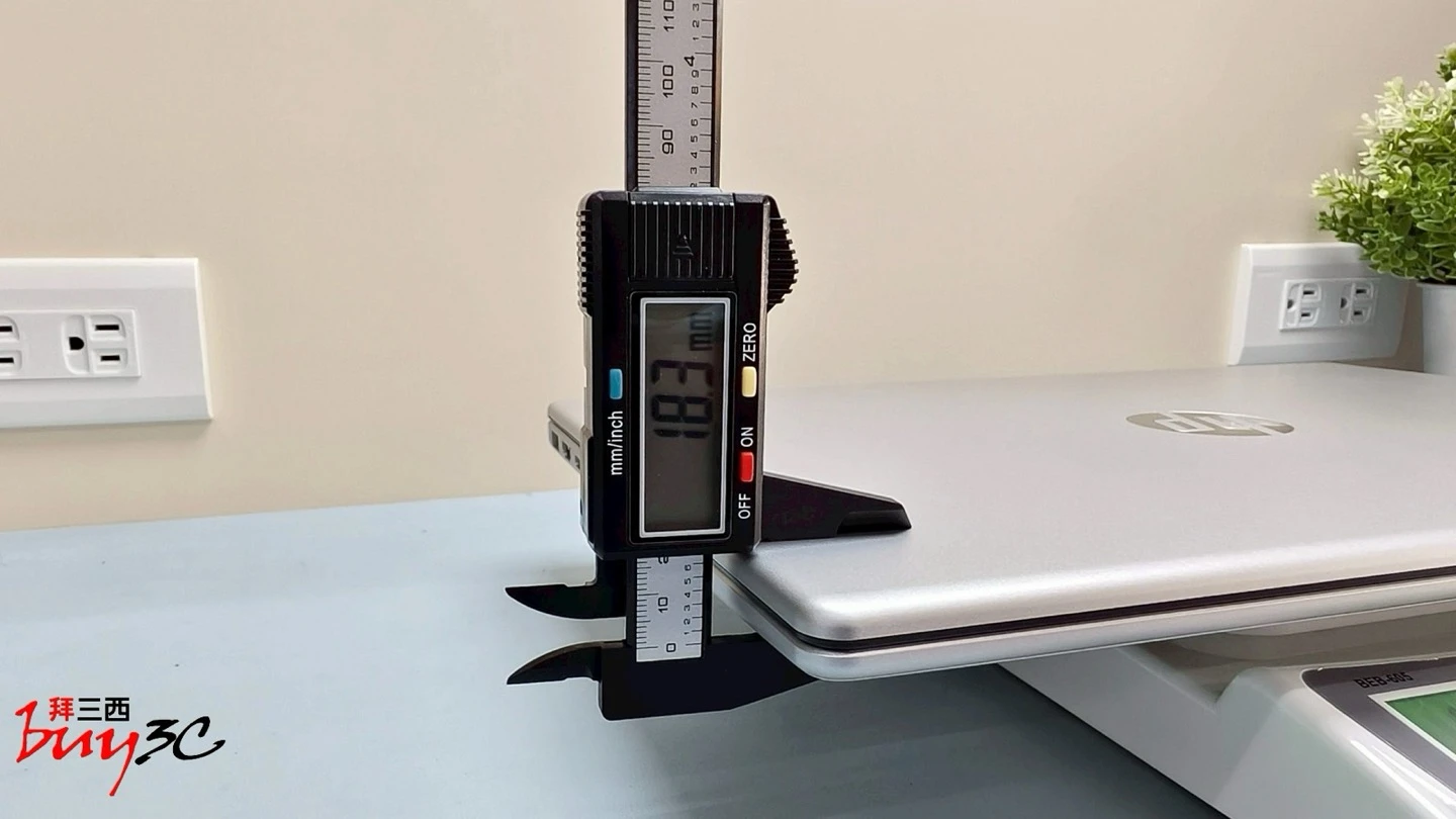 HP Laptop 15 卡尺量測最薄處約 18.3mm