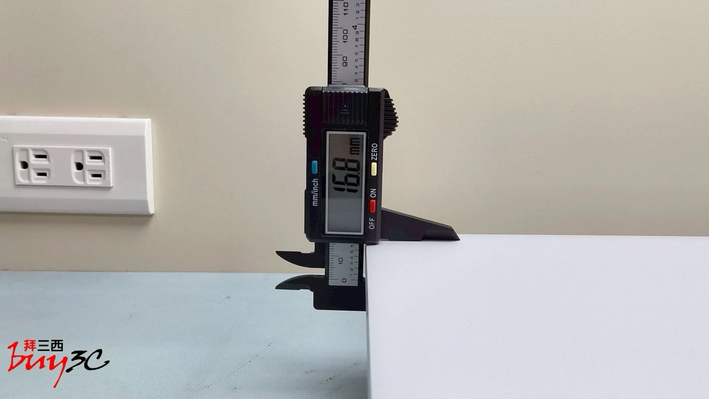 OmniBook 7 Aero 最厚處實測約 16.8mm