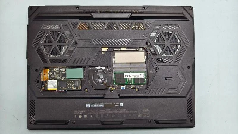 MSI Raider 16 HX B2WI-025TW 開箱