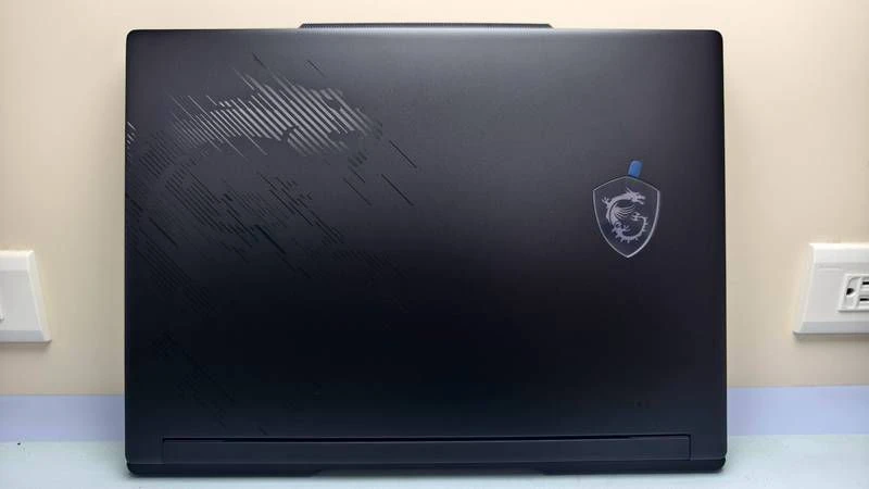 MSI Raider 16 HX B2WI-025TW 開箱