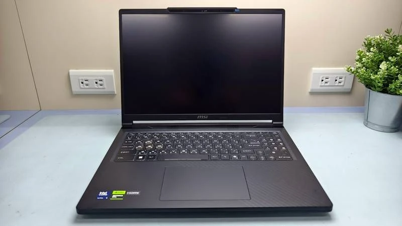 MSI Raider 16 HX B2WI-025TW 開箱