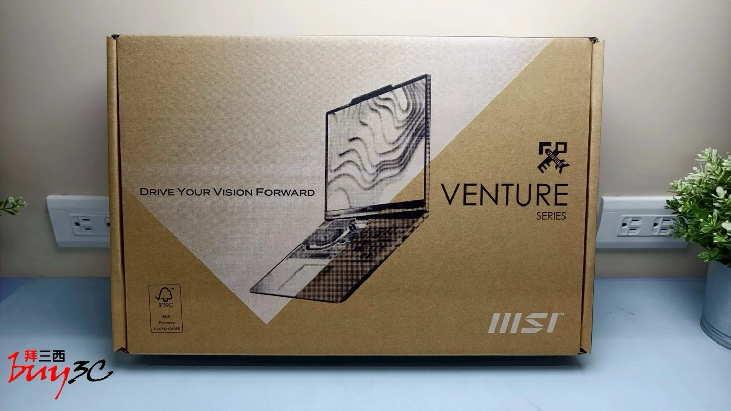 MSI VenturePro 16 AI 牛皮紙外箱，印有 DRIVE YOUR VISION FORWARD 與 VENTURE SERIES 字樣