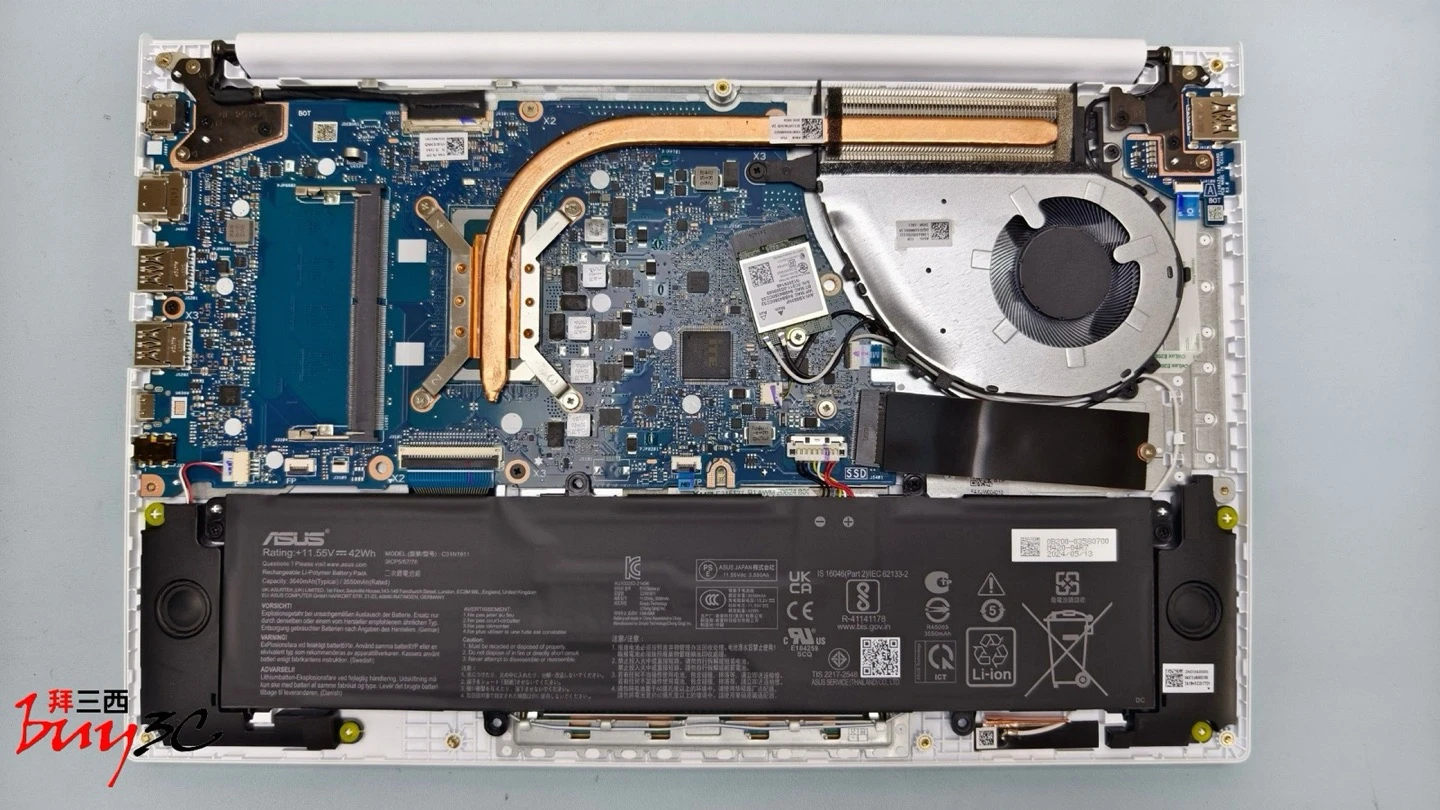Vivobook 14 X1404VA 拆機內部：單風扇散熱、記憶體插槽、M.2 SSD 與電池